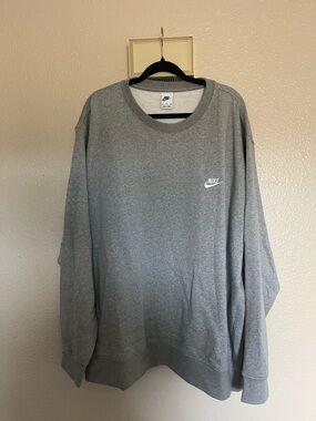 Nike crew neck
